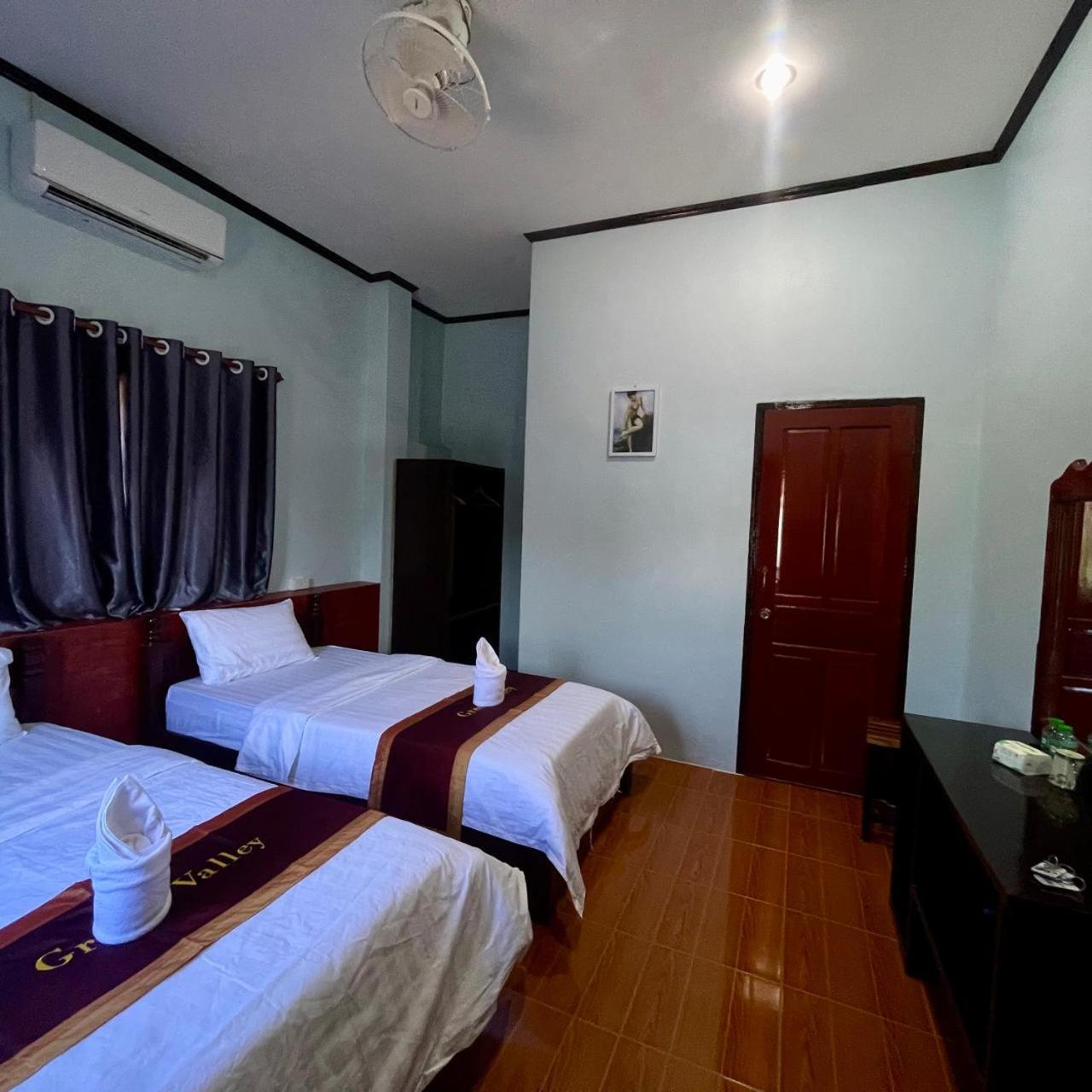 Smile Guesthouse Vangvieng Vang Vieng Exterior foto